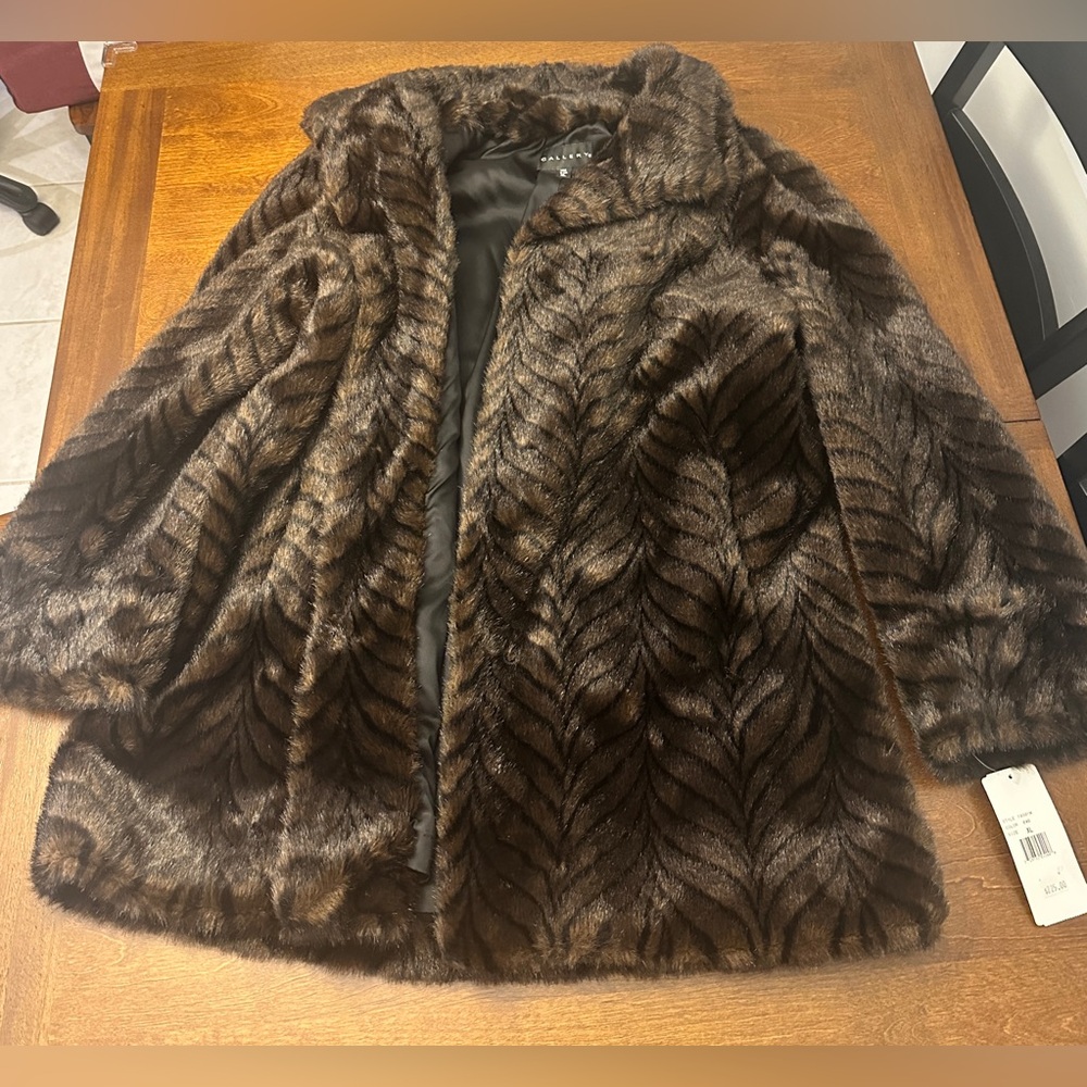 Gallery Brown Faux Fur Coat Teddy Jacket- 100% Olefin